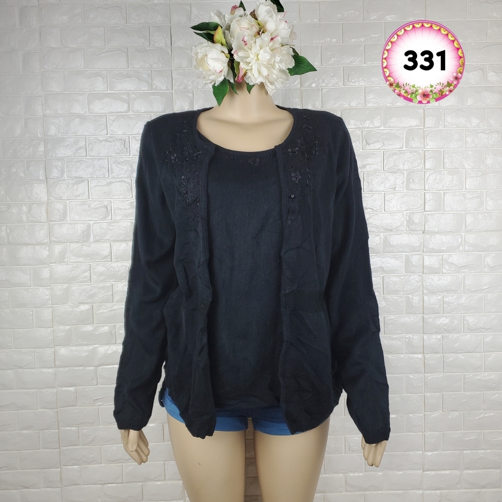debbie morgan black large 2in1 sweater ( 5 for $20 )